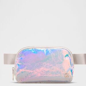 NWT Lululemon Everywhere Belt Bag 1L in Iridescent Silver